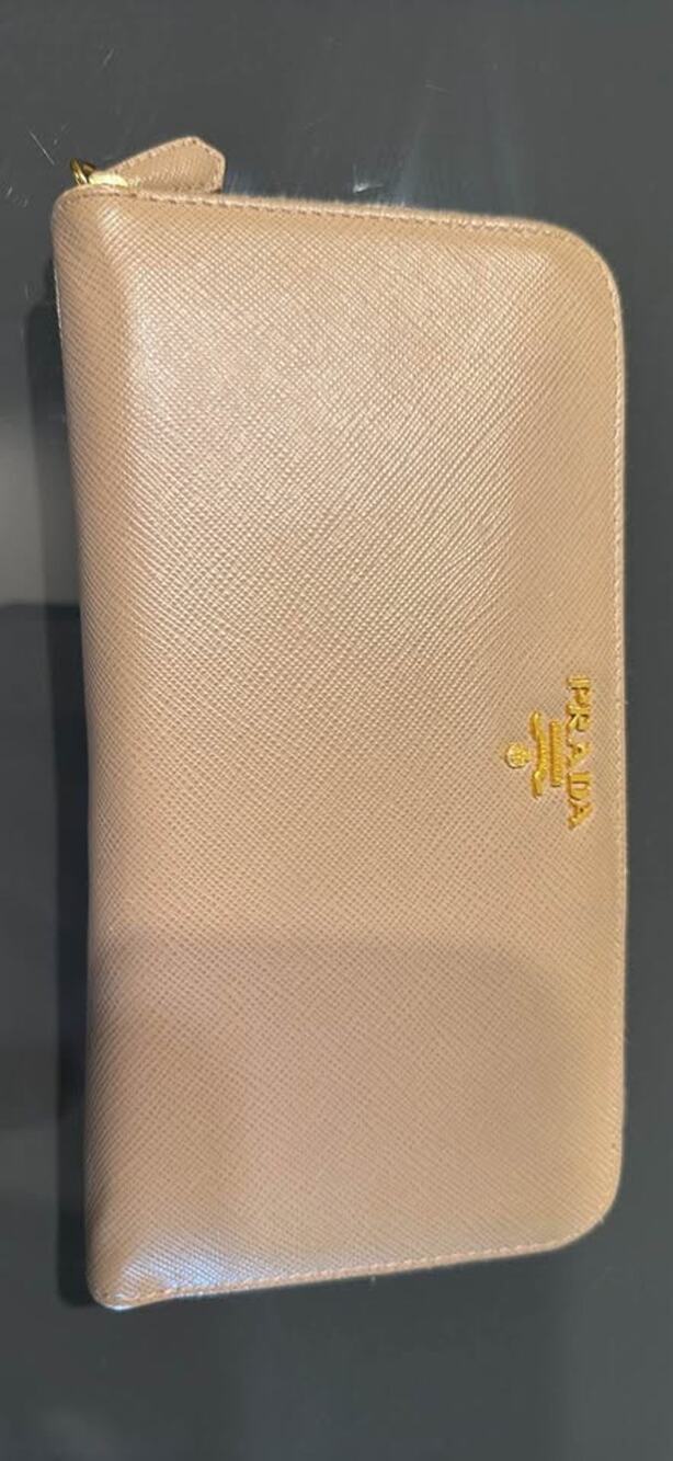 Prada saffiano leather wallet